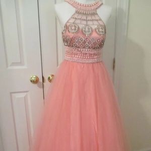 CINDERELLA PROM BALL GOWN SIZE 6 PEACHY PINK RHINE STONES PEARLS BEADS STUNNING
